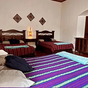 https://el-extranjero.guatemalaantiguahotels.com